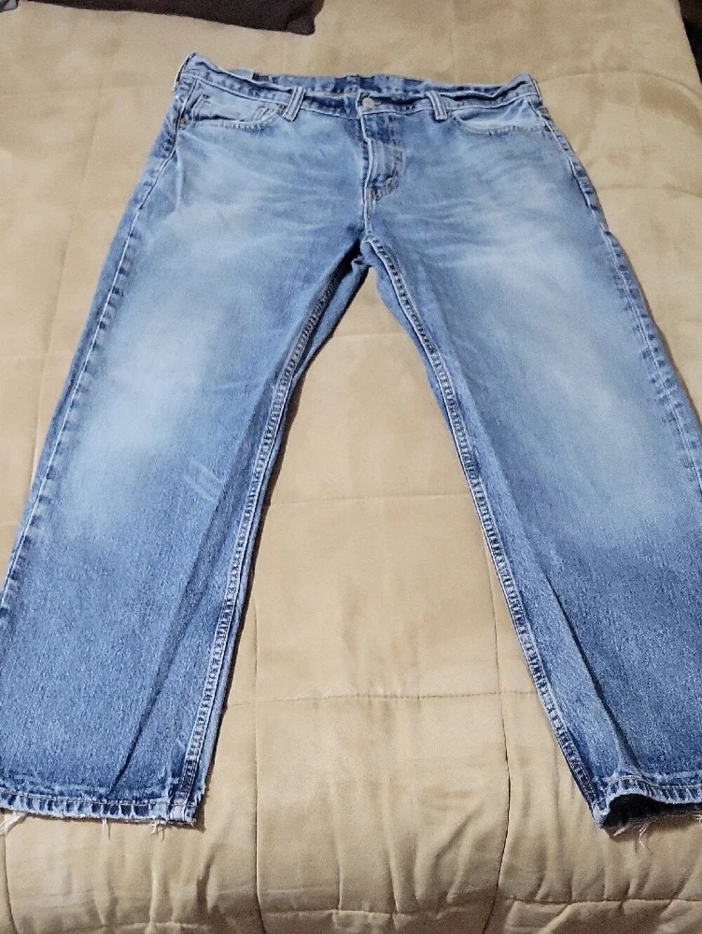Levis straight leg